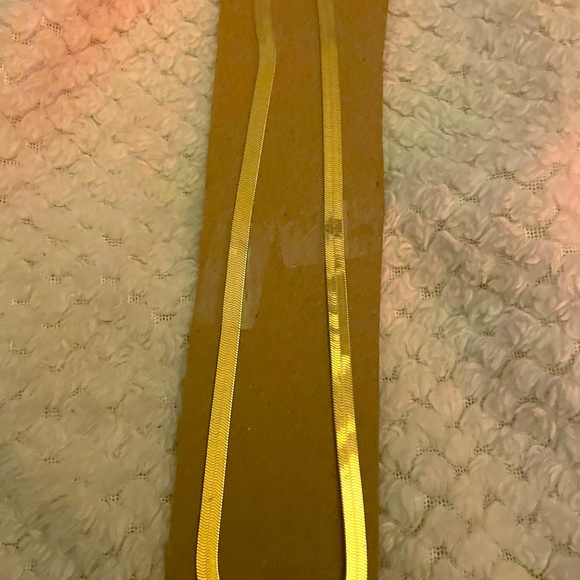 14ct. Yellow gold herring bone necklace.. 20 in long..in great shape - Picture 8 of 8